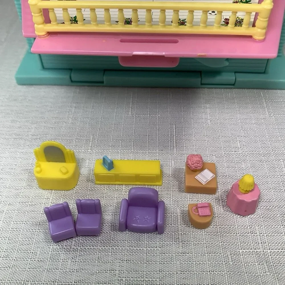 Blue Box Toys Tiny Dream Carry Along Mini Dollhouse Some Furniture 1990s